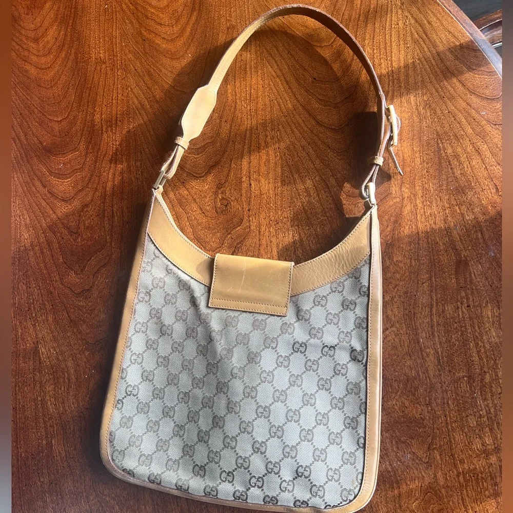 Gucci Vintage Handbag Monogram Gold Hardware - Picture 10 of 16